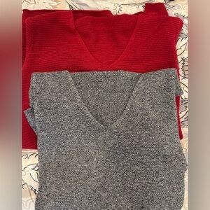 2 Old Navy long sleeve v neck ribbed tunics size L